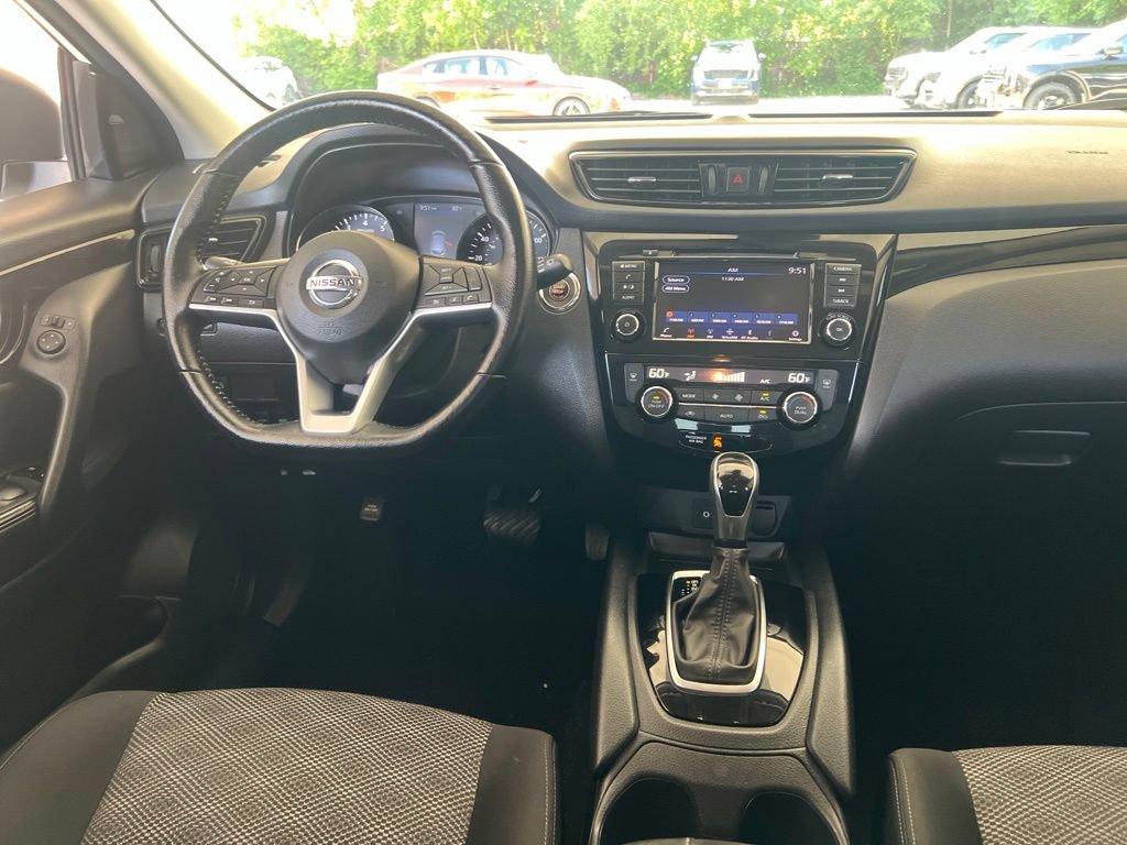 Used 2022 Nissan Rogue Sport SV AWD/4WD image 17