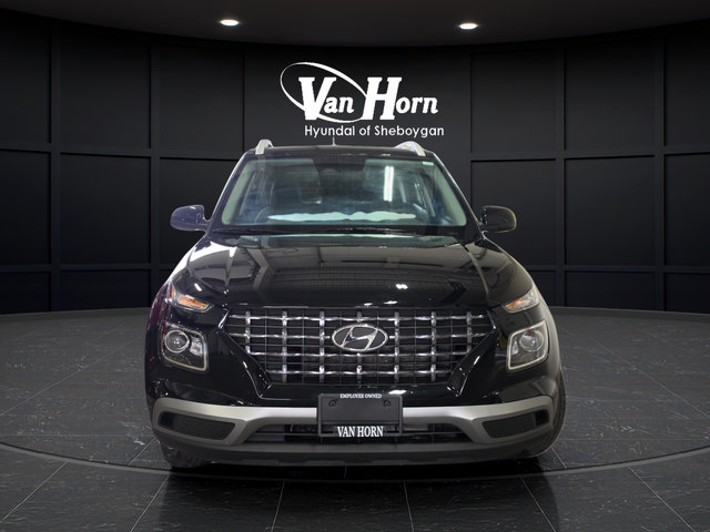 Certified 2025 Hyundai Venue SEL FWD image 2