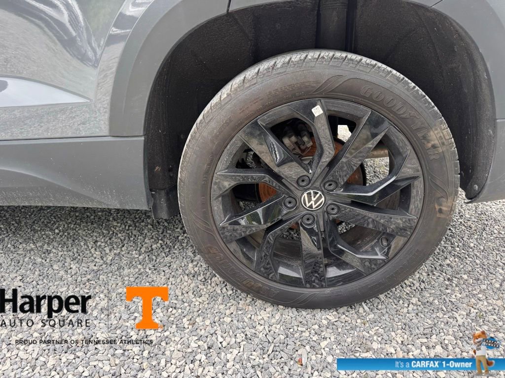 Used 2023 Volkswagen Taos SE w/ Panoramic Sunroof Package image 21