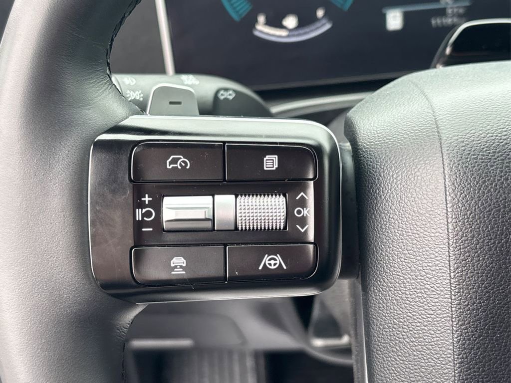 Used 2025 Hyundai Santa Fe SEL AWD/4WD image 28
