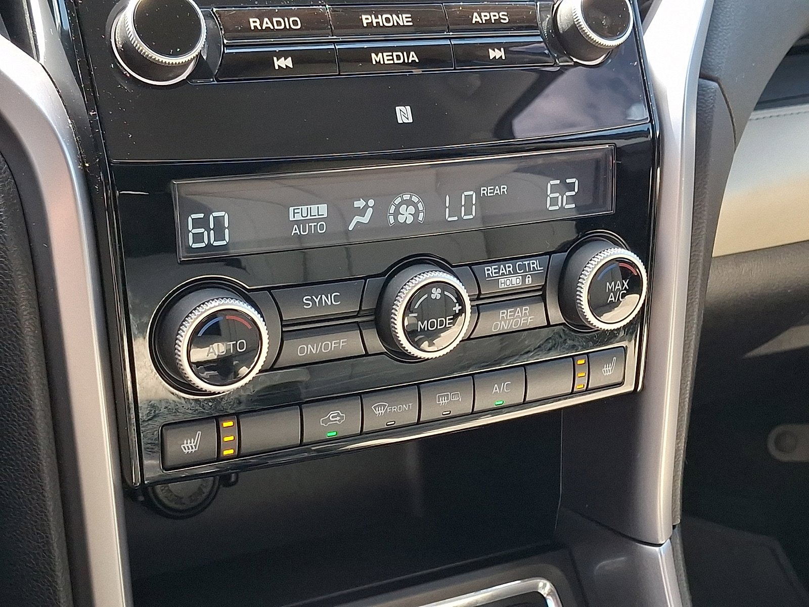Used 2019 Subaru Ascent Limited AWD/4WD image 18