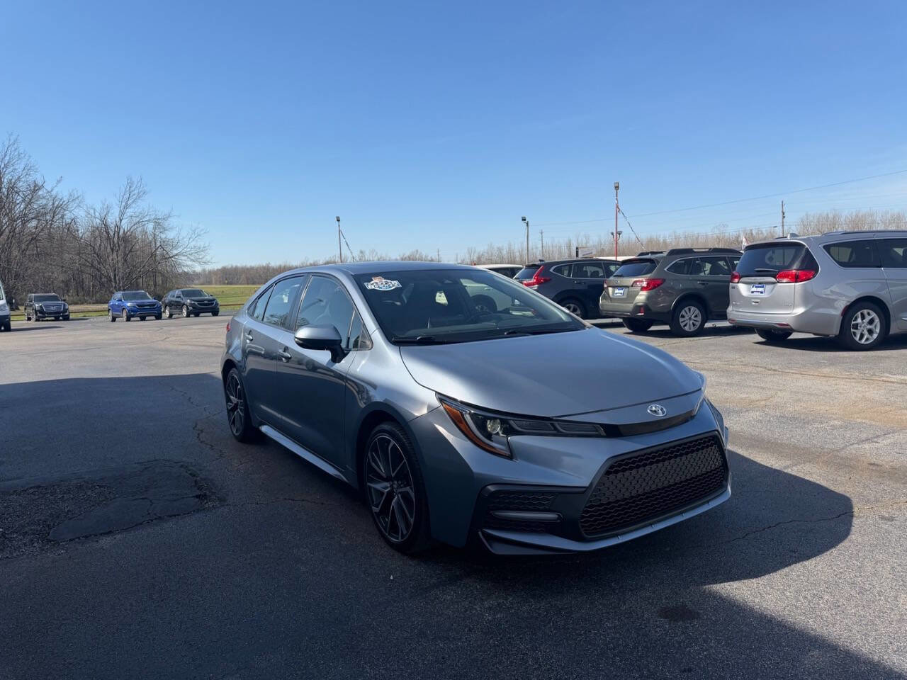 Used 2020 Toyota Corolla SE w/ SE Premium Package image 4