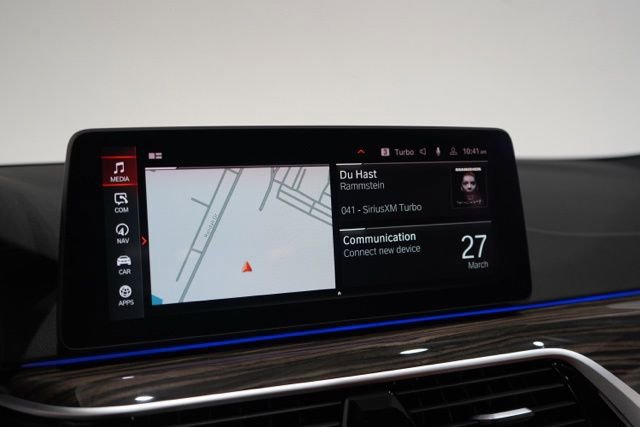 Used 2023 BMW 540i xDrive w/ M Sport Package image 24