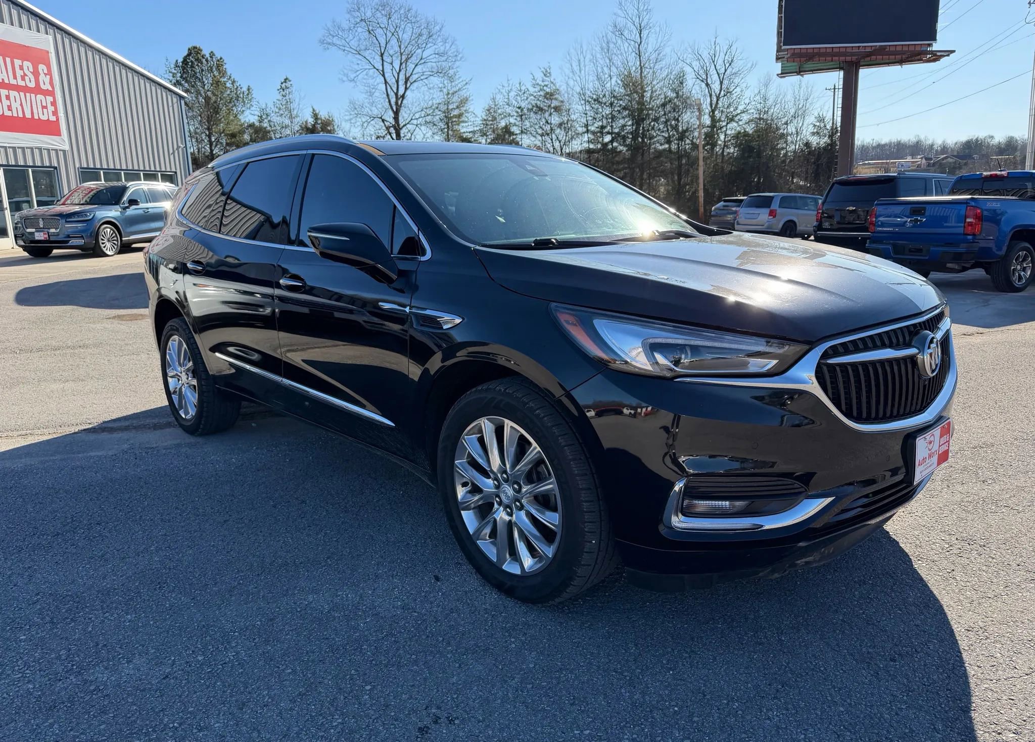 Used 2018 Buick Enclave Premium w/ Experience Buick Package image 6