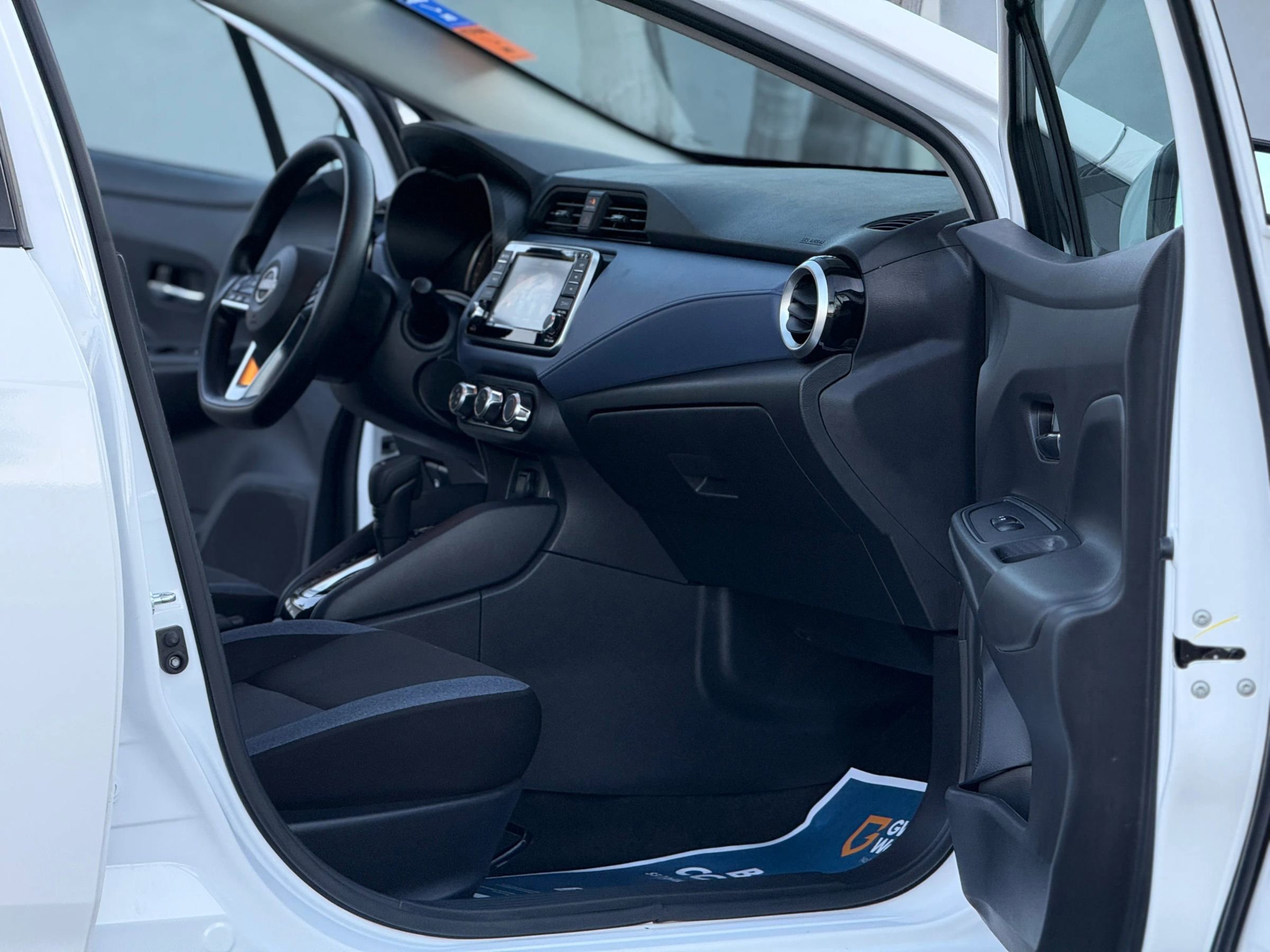 Used 2024 Nissan Versa SV w/ Trunk Package image 10