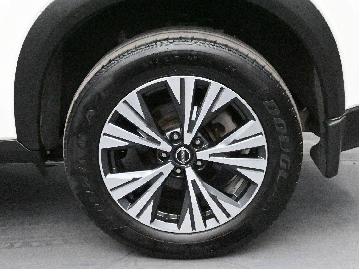 Used 2023 Nissan Rogue SV AWD/4WD image 12