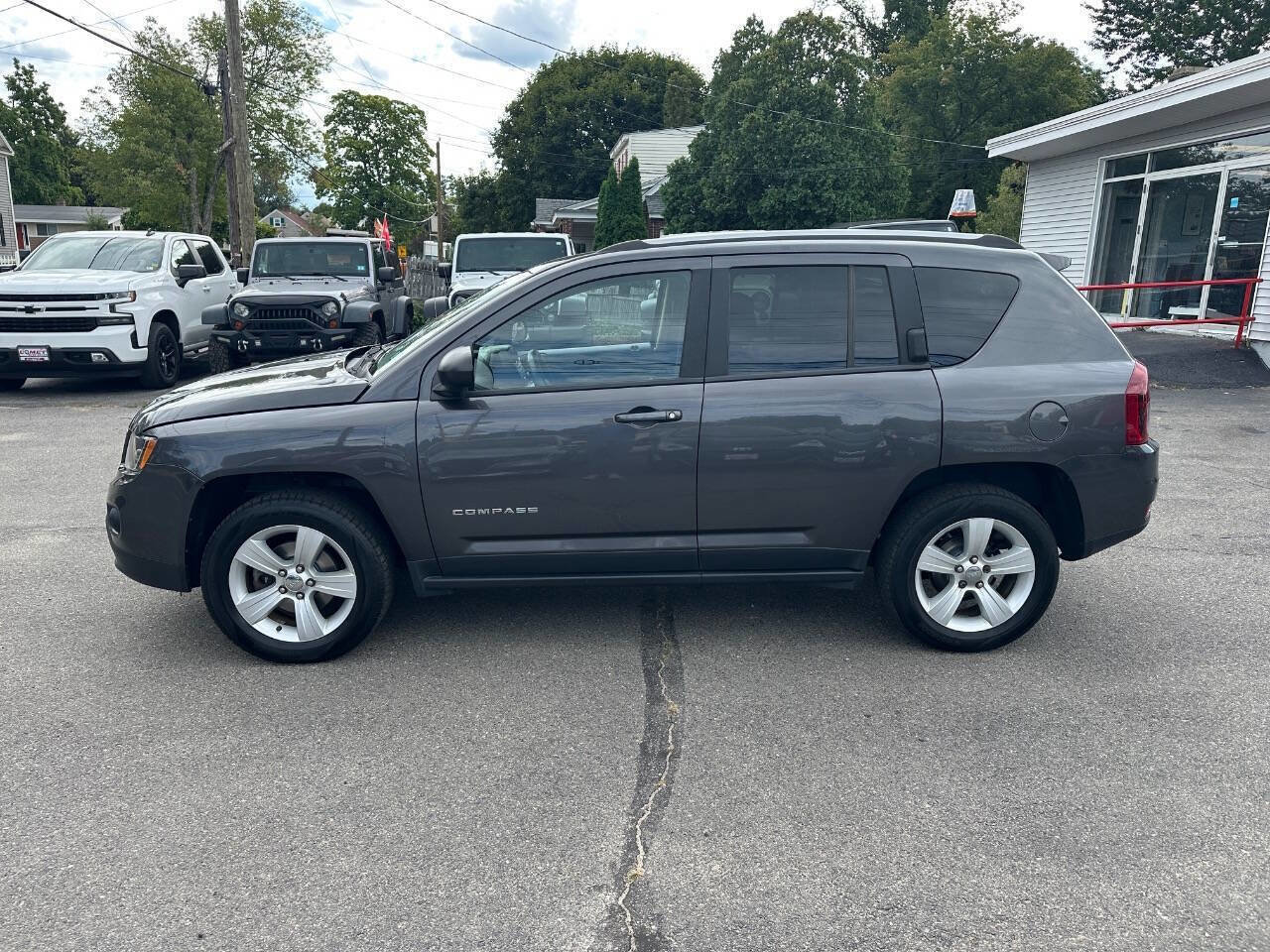 Used 2017 Jeep Compass Sport w/ Power Value Group image 8
