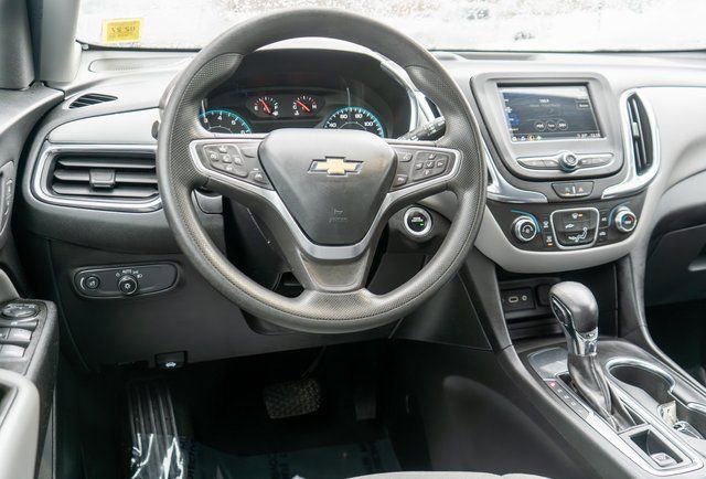 Used 2023 Chevrolet Equinox LS image 14
