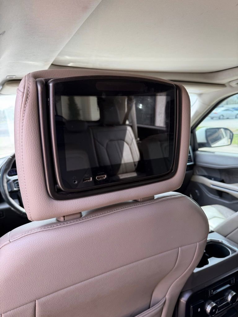 Used 2018 Ford Expedition Max Limited w/ Equipment Group 301A image 11