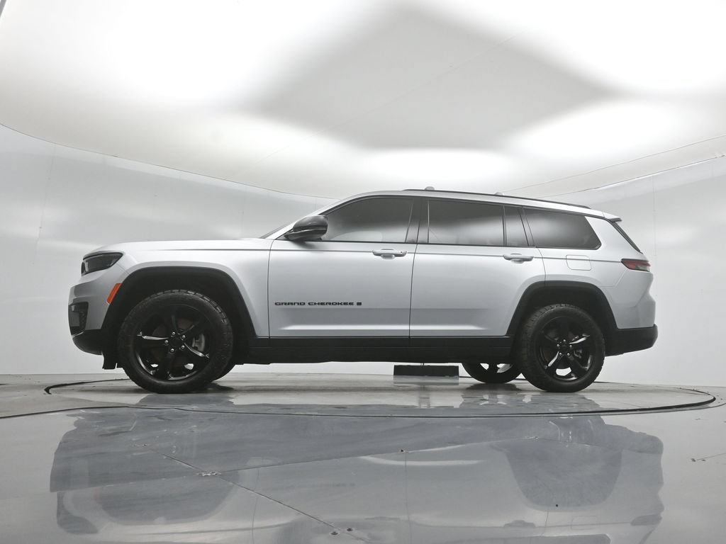 Used 2021 Jeep Grand Cherokee L Laredo AWD/4WD image 46