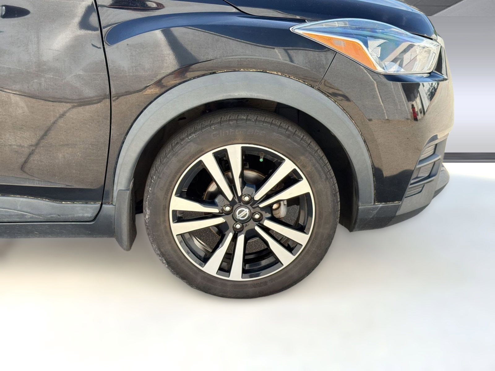 Used 2018 Nissan Kicks SV image 12