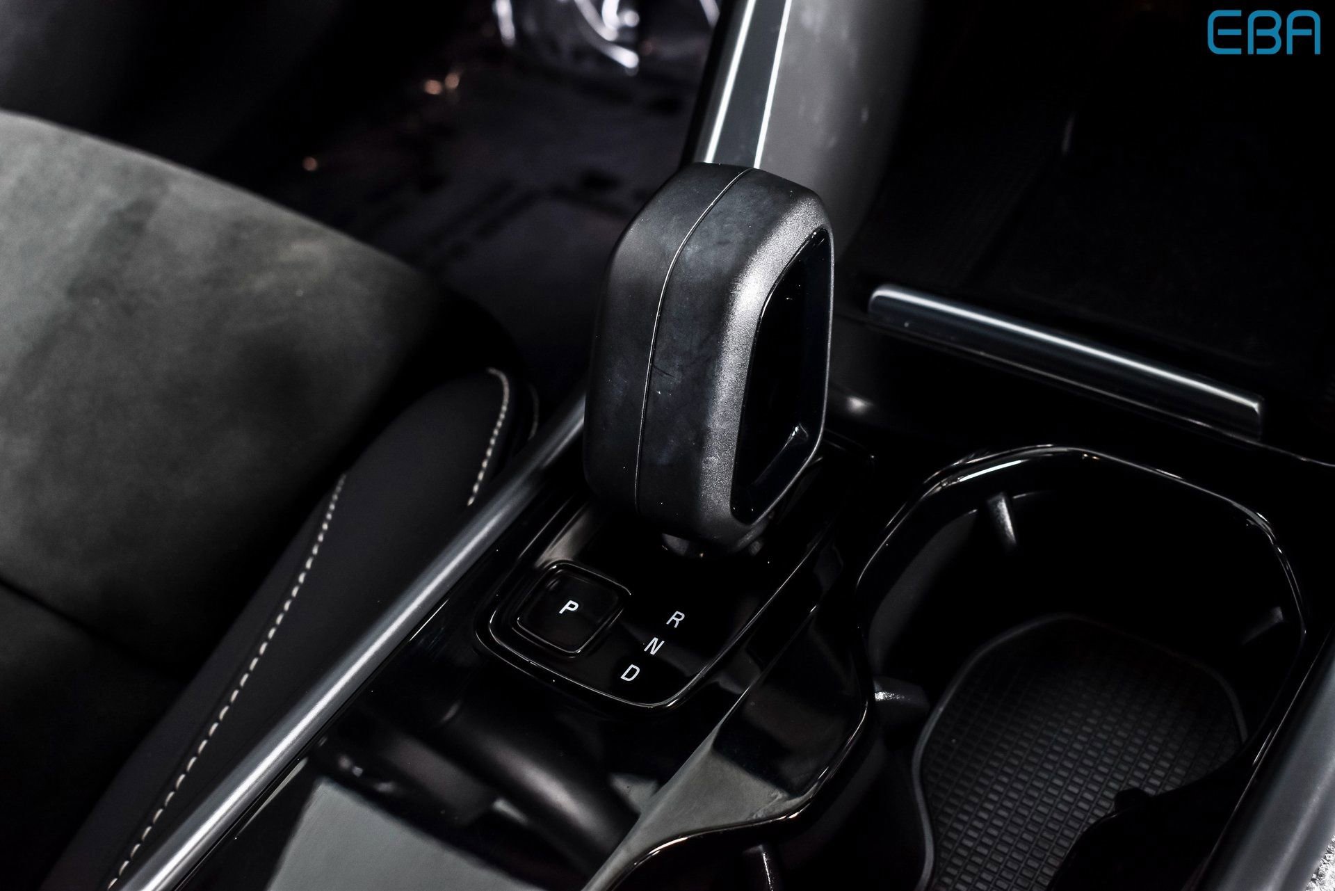 Used 2022 Volvo XC40 P8 Recharge Ultimate image 27