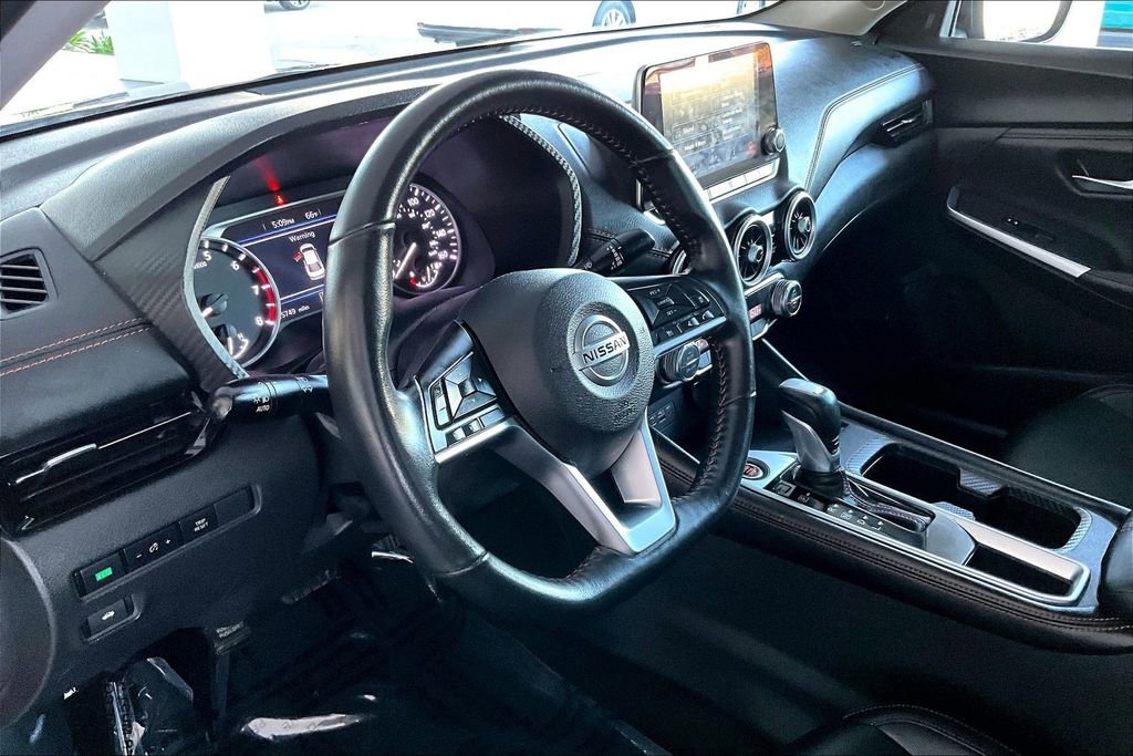 Used 2023 Nissan Sentra SR w/ SR Premium Package image 17