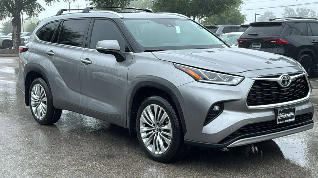 New 2026 Toyota Highlander Platinum AWD/4WD image 3