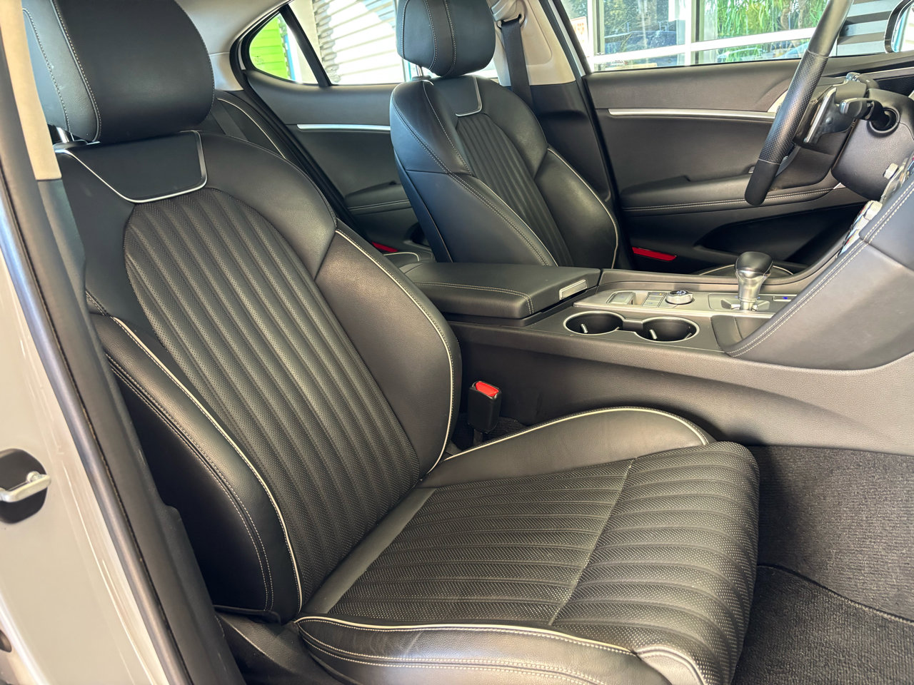 Used 2019 Genesis G70 3.3T Advanced w/ Elite Package image 23