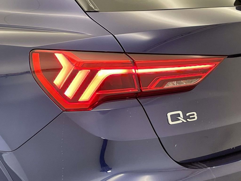 Certified 2022 Audi Q3 2.0T Premium w/ Convenience Package image 16