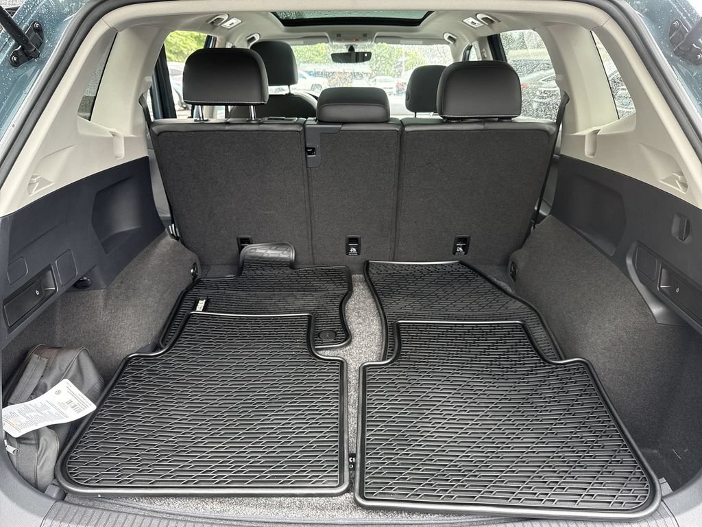 Used 2021 Volkswagen Tiguan SE w/ Panoramic Sunroof Package AWD/4WD image 21