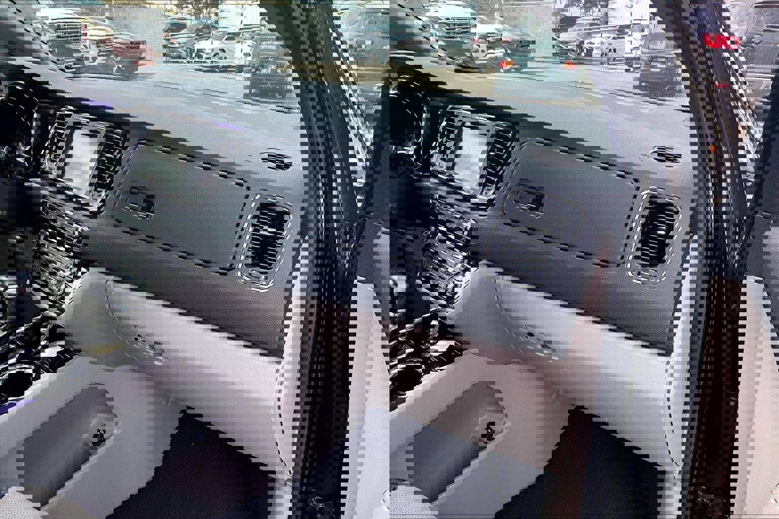 Used 2020 Kia Sedona SX image 12