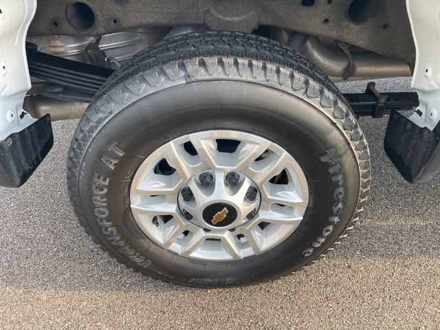 Used 2025 Chevrolet Silverado 2500 LT w/ Safety Package AWD/4WD image 6