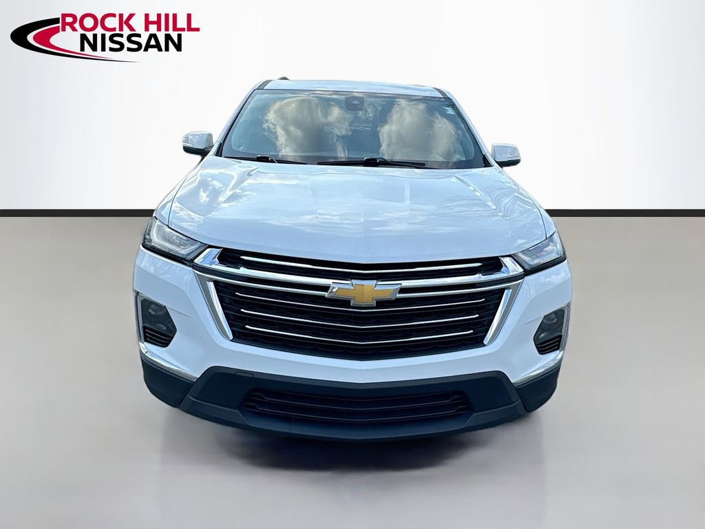 Used 2023 Chevrolet Traverse LT image 2