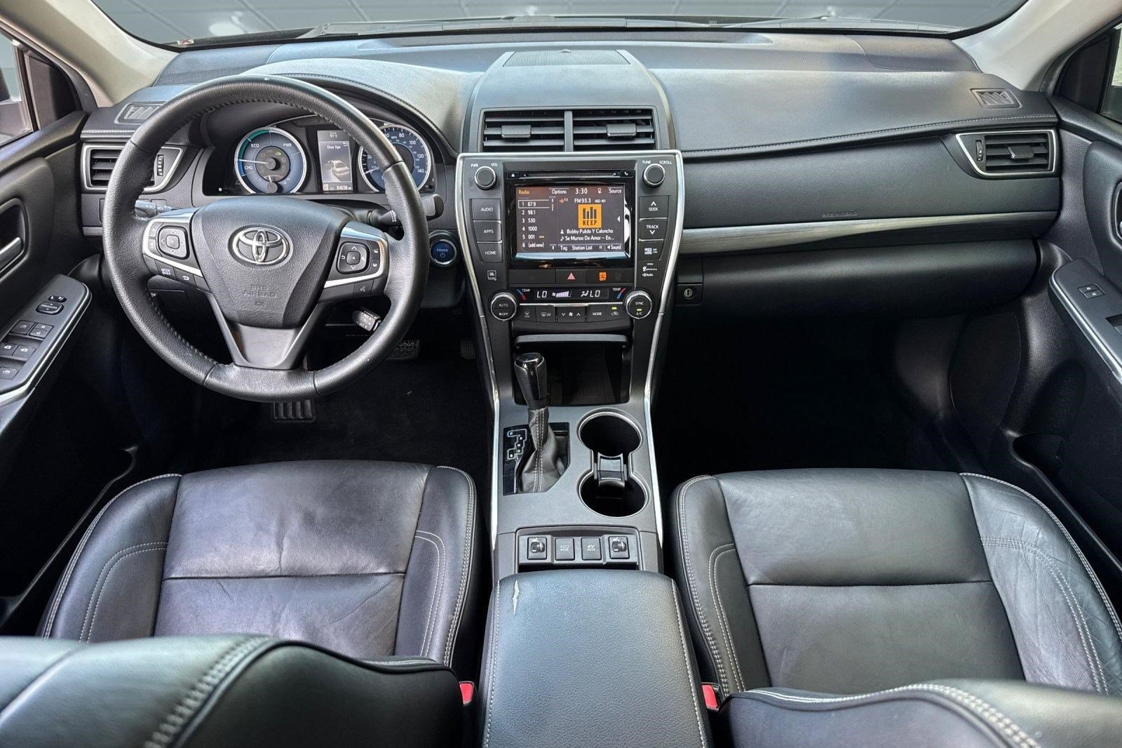 Used 2015 Toyota Camry XLE w/ Moonroof Package FWD image 15