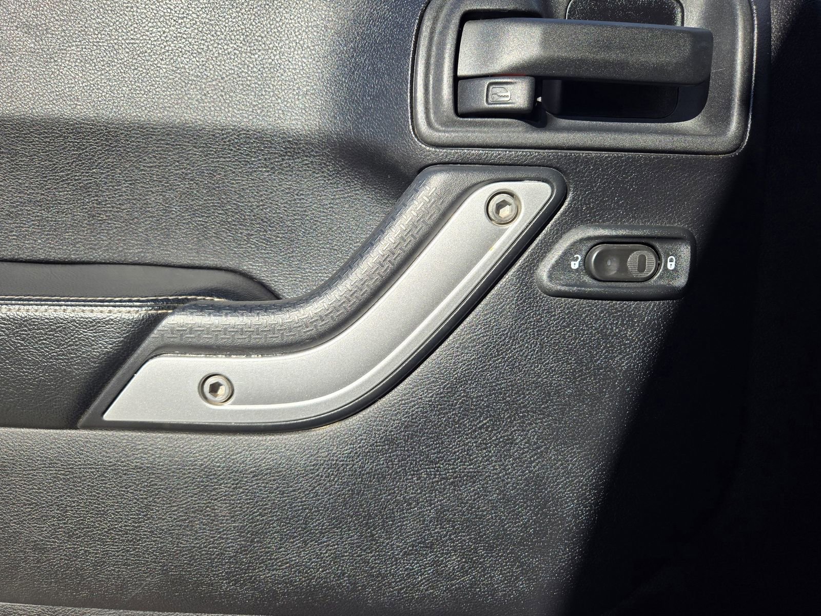 Used 2015 Jeep Wrangler Unlimited Sport image 23