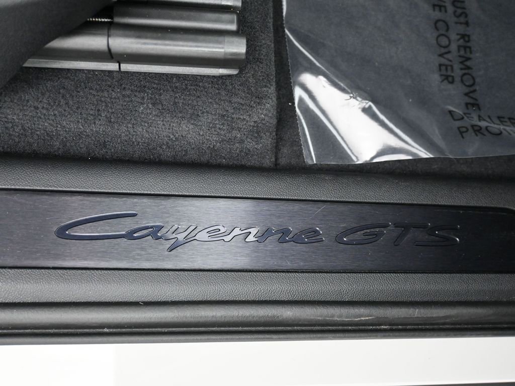 Certified 2026 Porsche Cayenne GTS image 31
