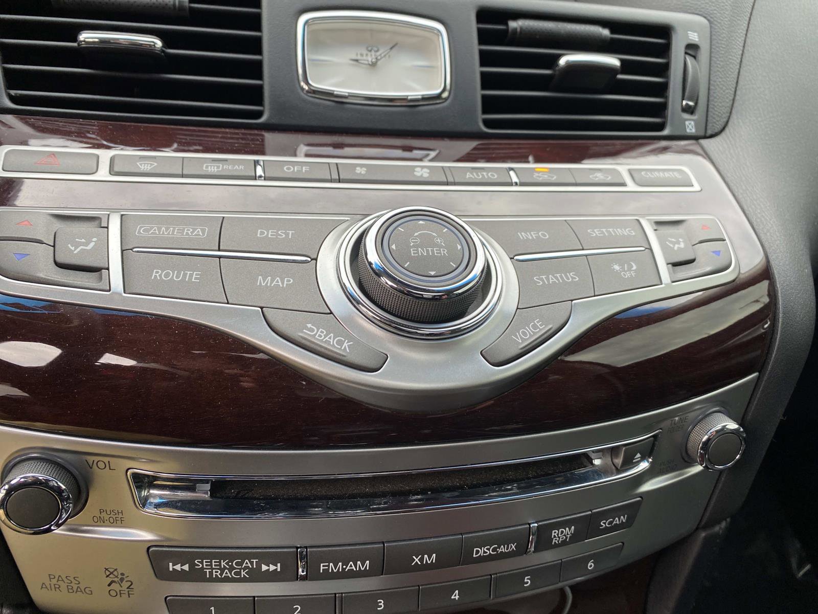 Used 2015 INFINITI Q70 3.7 image 14