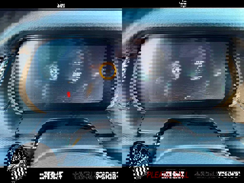 New 2025 Jeep Grand Cherokee Altitude image 8