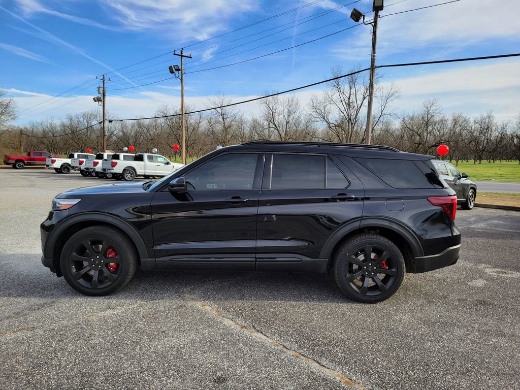 Used 2022 Ford Explorer ST w/ Equipment Group 401A image 2