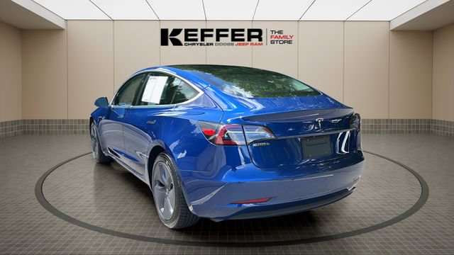Used 2020 Tesla Model 3 Standard Range Plus RWD image 3