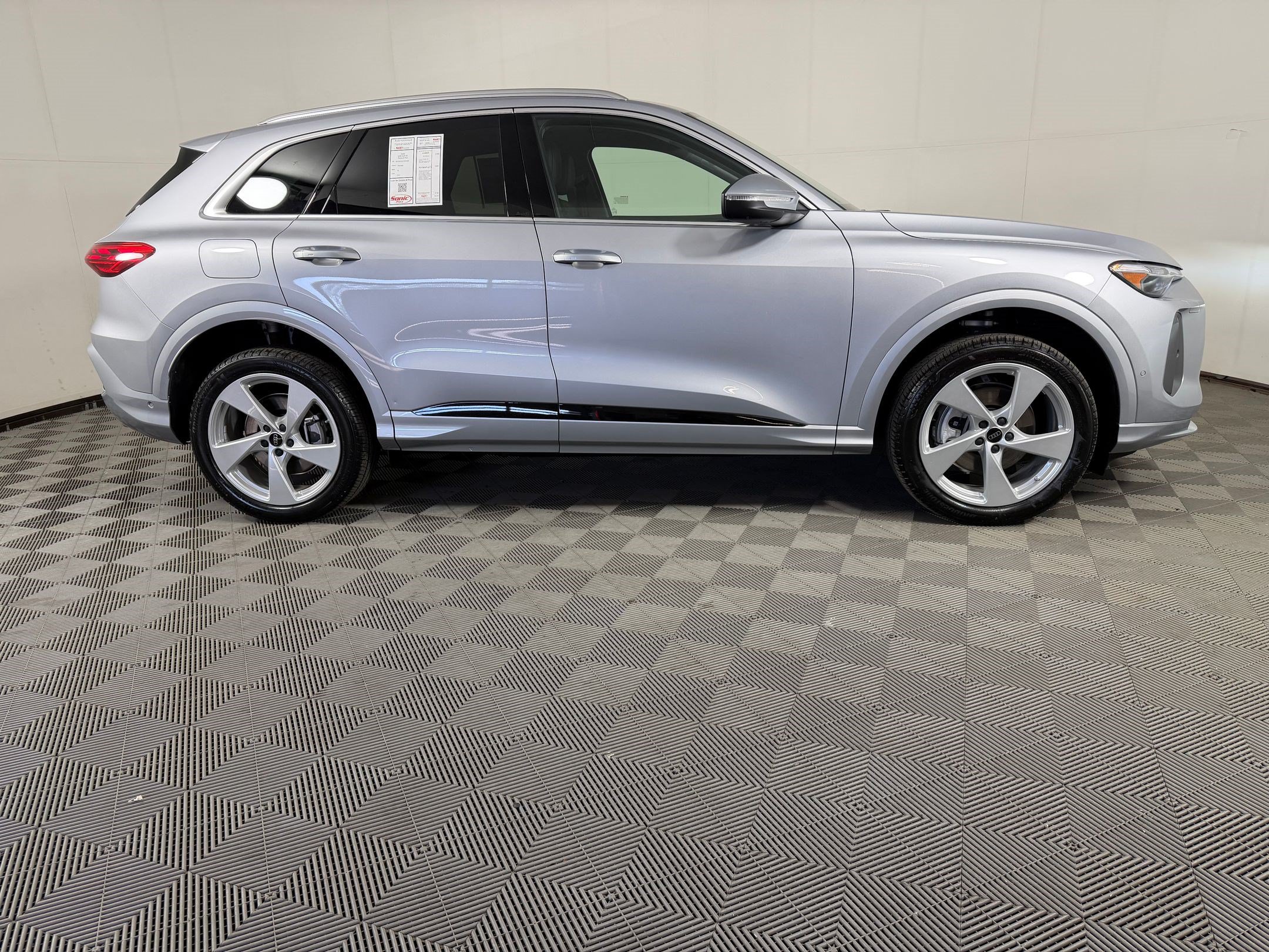 New 2026 Audi Q5 Premium AWD/4WD image 8