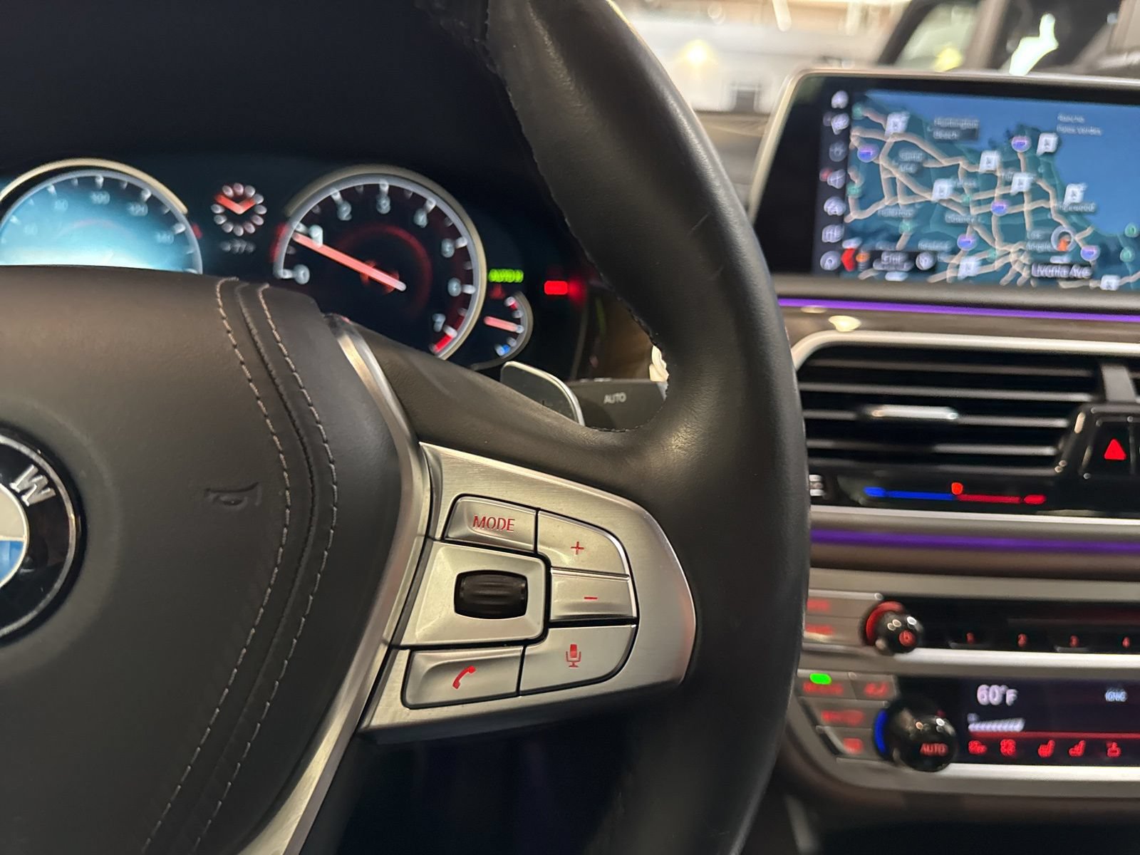 Used 2018 BMW 750i RWD image 42