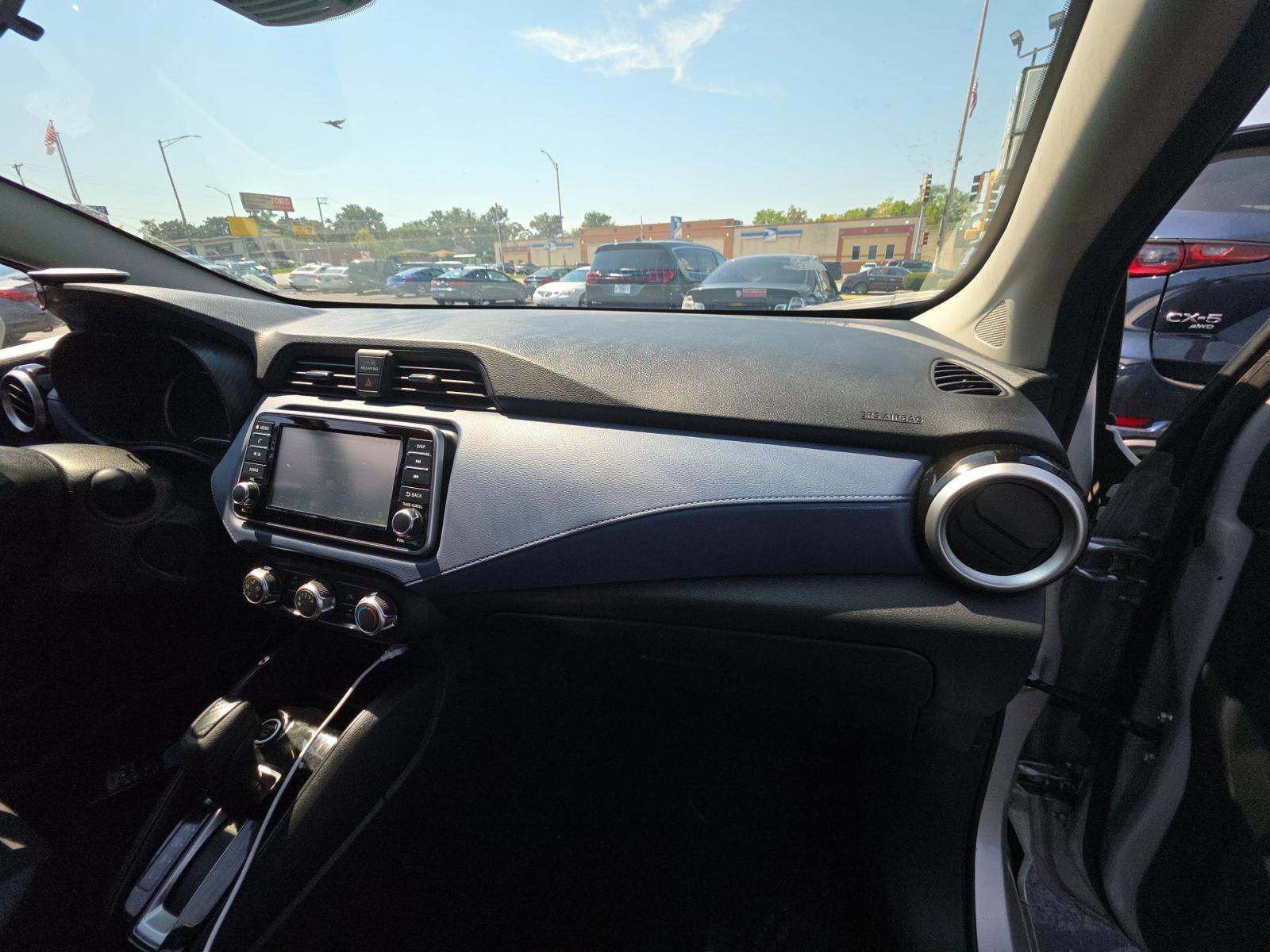Used 2024 Nissan Versa SV FWD image 10