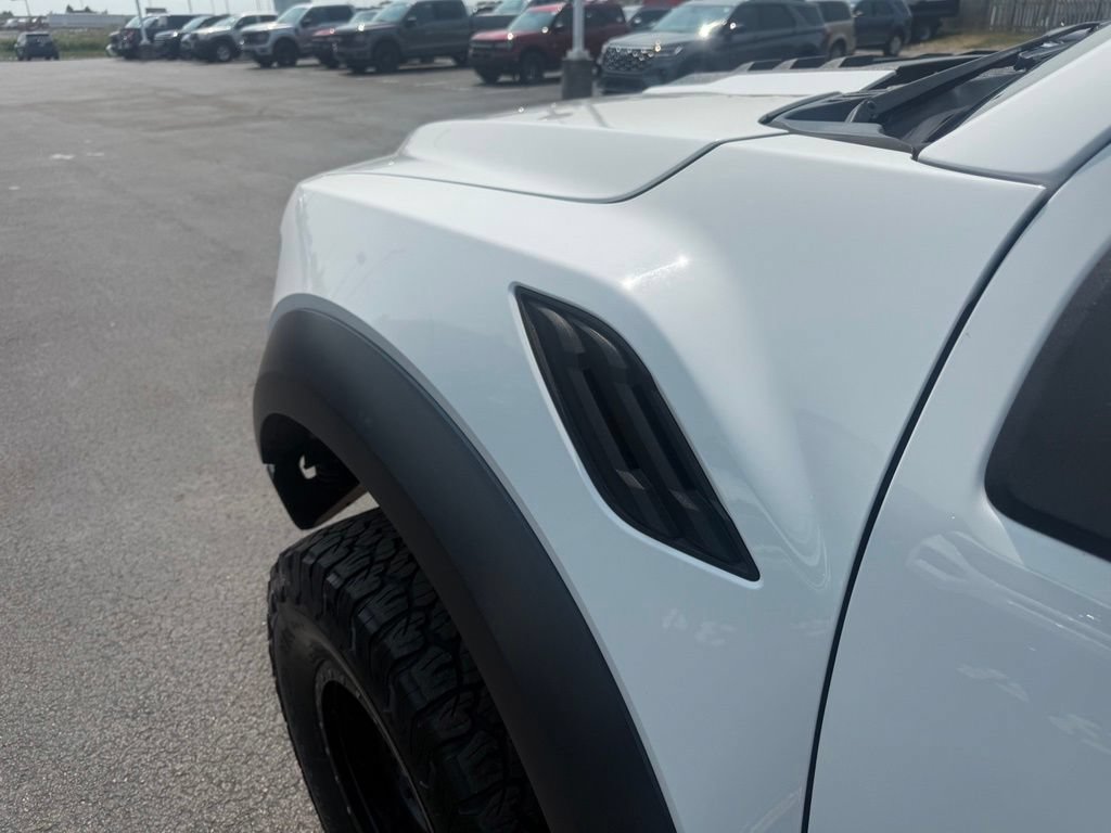 Used 2019 Ford F150 Raptor w/ Equipment Group 802A Luxury AWD/4WD image 16