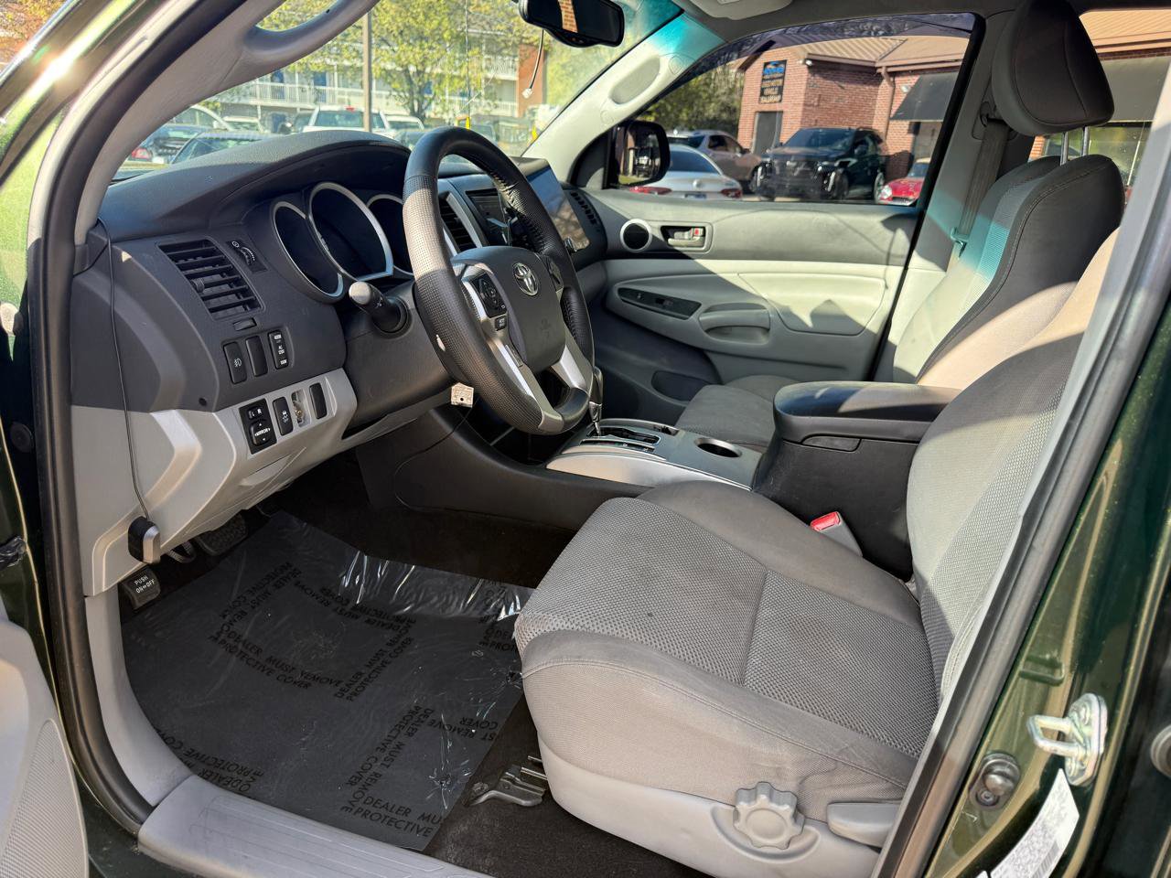 Used 2014 Toyota Tacoma PreRunner w/ TRD Sport Package image 10