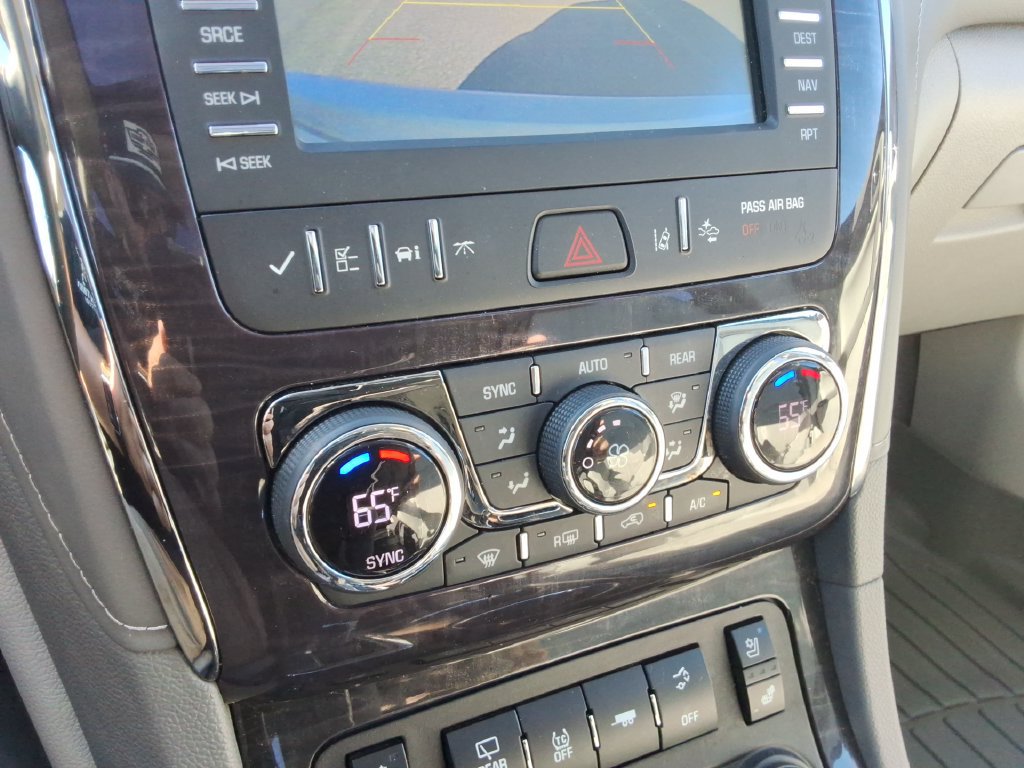 Used 2017 Buick Enclave Premium w/ Experience Buick Package FWD image 34