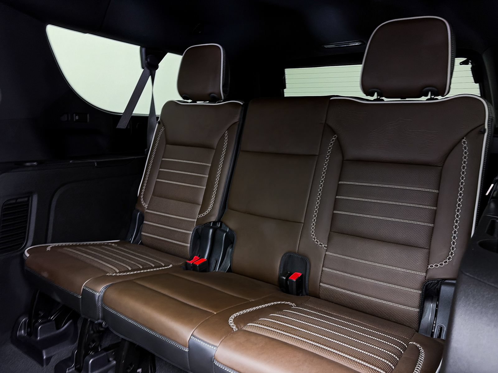 Used 2025 GMC Yukon XL Denali Ultimate AWD/4WD image 44
