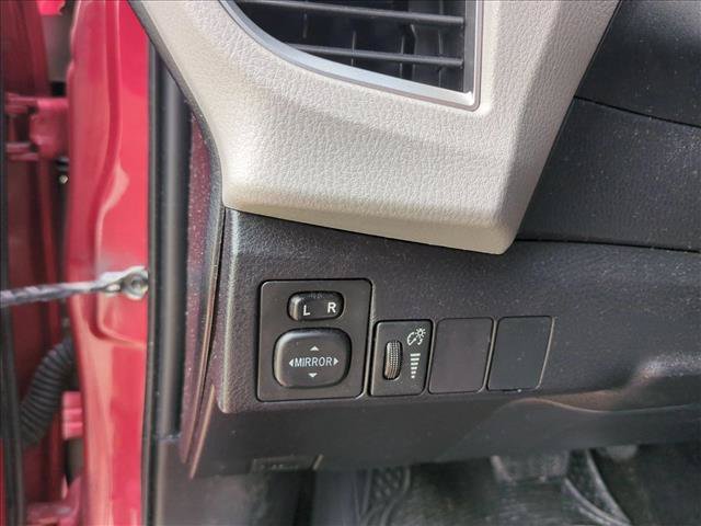 Used 2016 Toyota Corolla LE FWD image 13