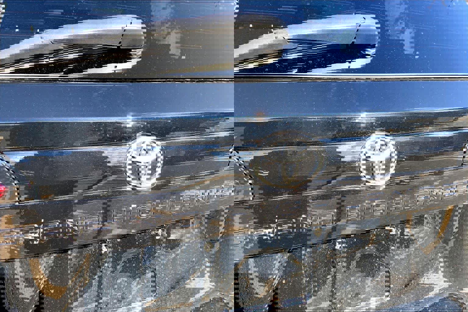 Used 2024 Toyota Grand Highlander XLE image 9