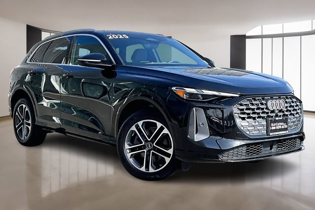 Used 2025 Audi Q5 Premium w/ Convenience Package