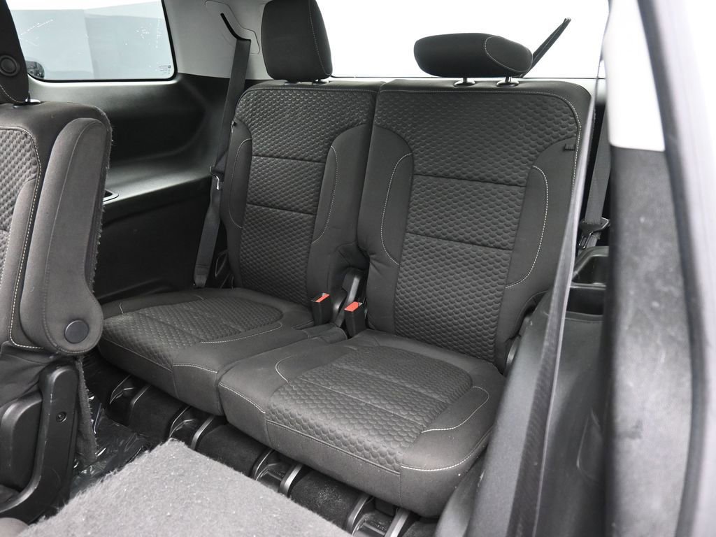 Used 2017 GMC Acadia SLE image 36