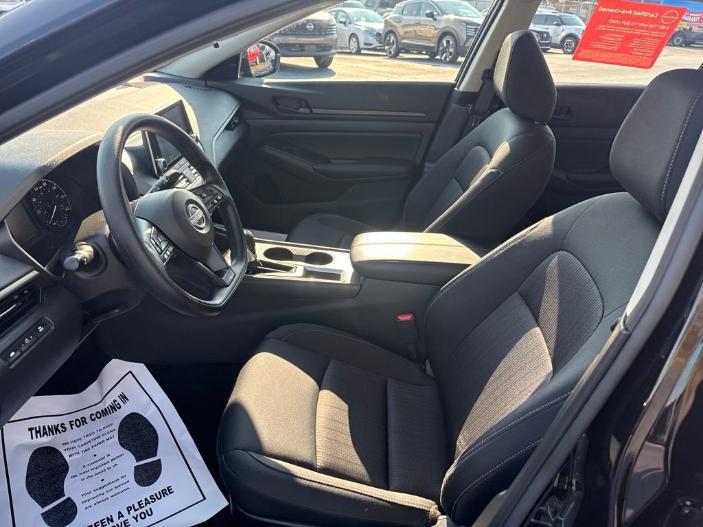 Used 2025 Nissan Altima 2.5 S image 10