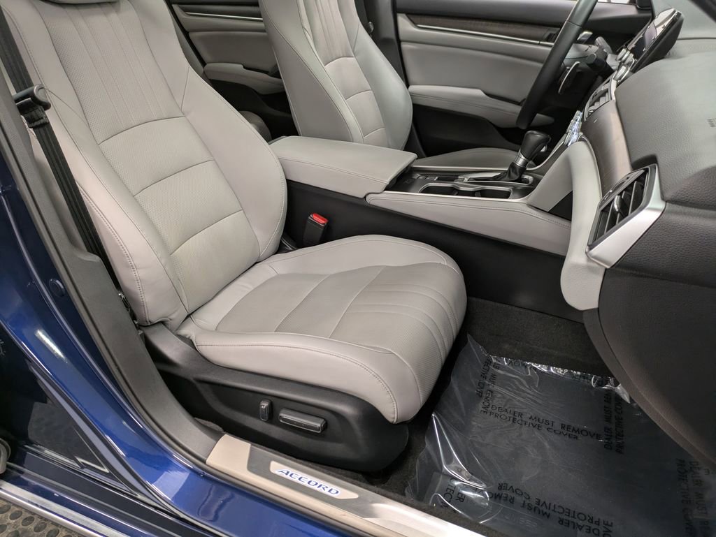Used 2018 Honda Accord Touring image 28