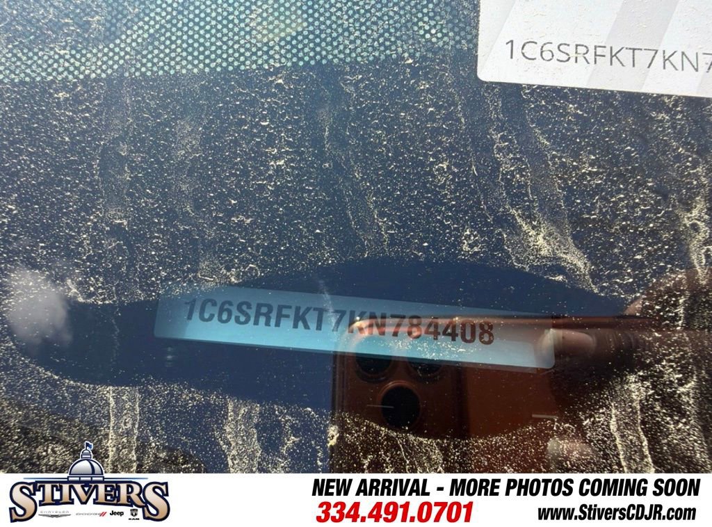 Used 2019 RAM 1500 Limited w/ Body Color Bumper Group image 15