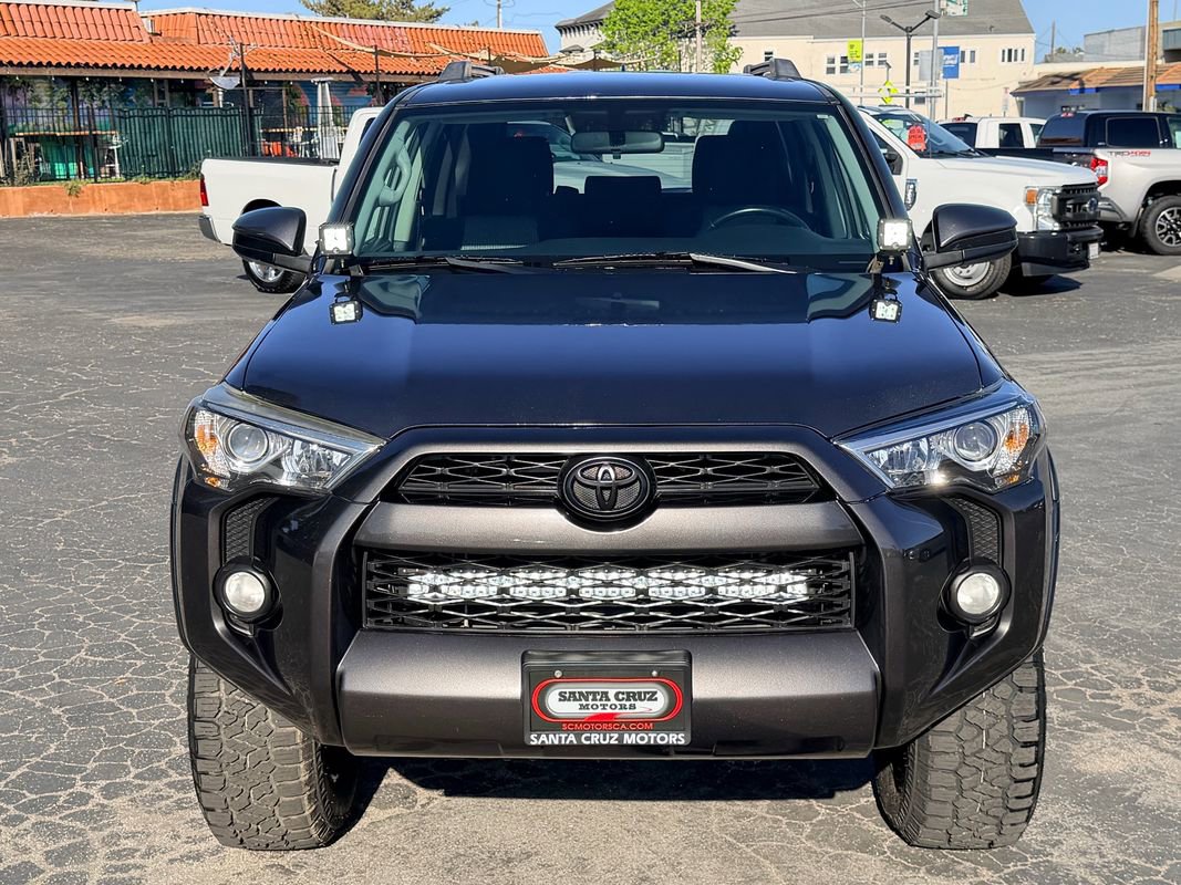 Used 2016 Toyota 4Runner SR5 image 2