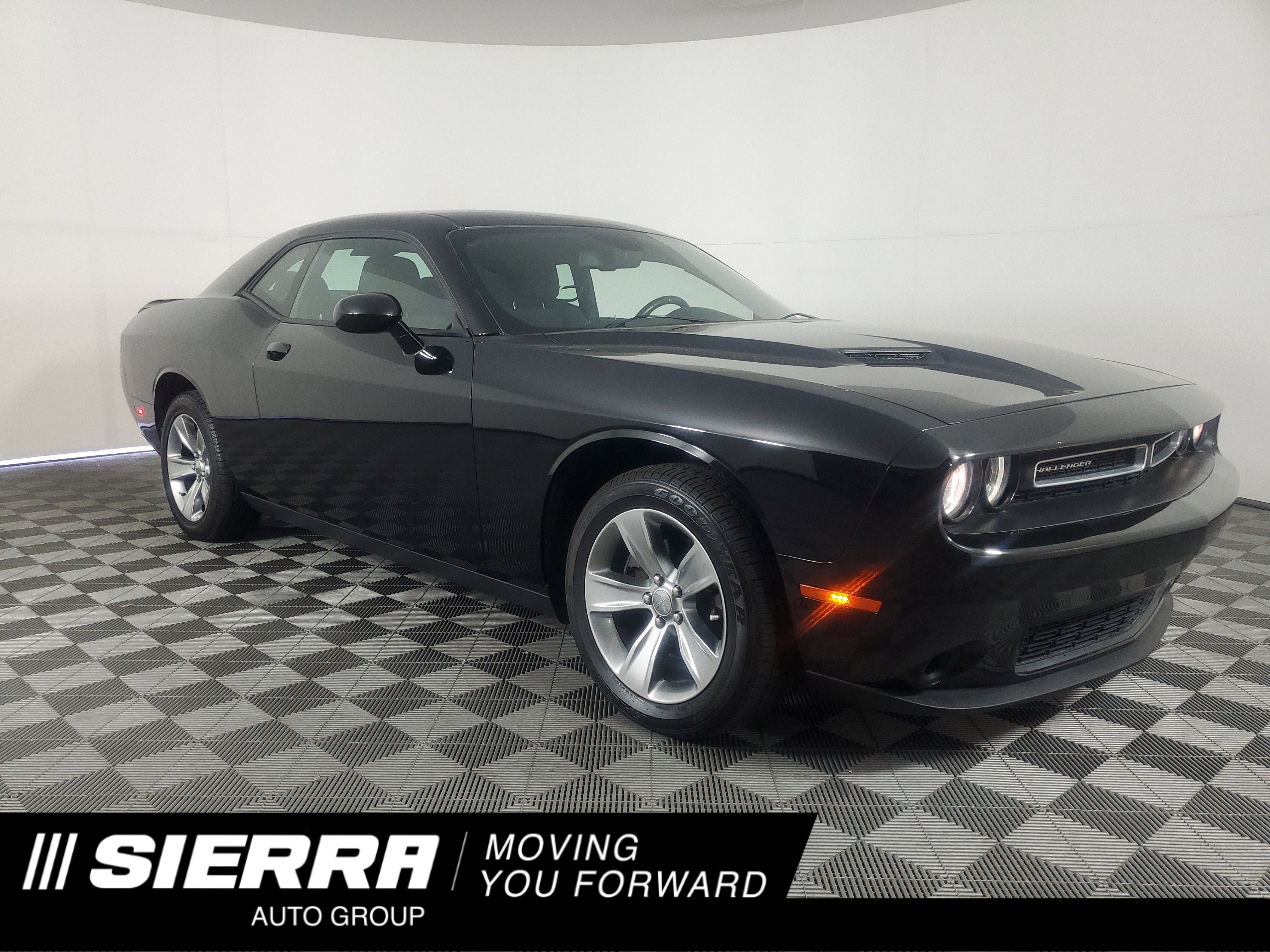 Used 2018 Dodge Challenger SXT