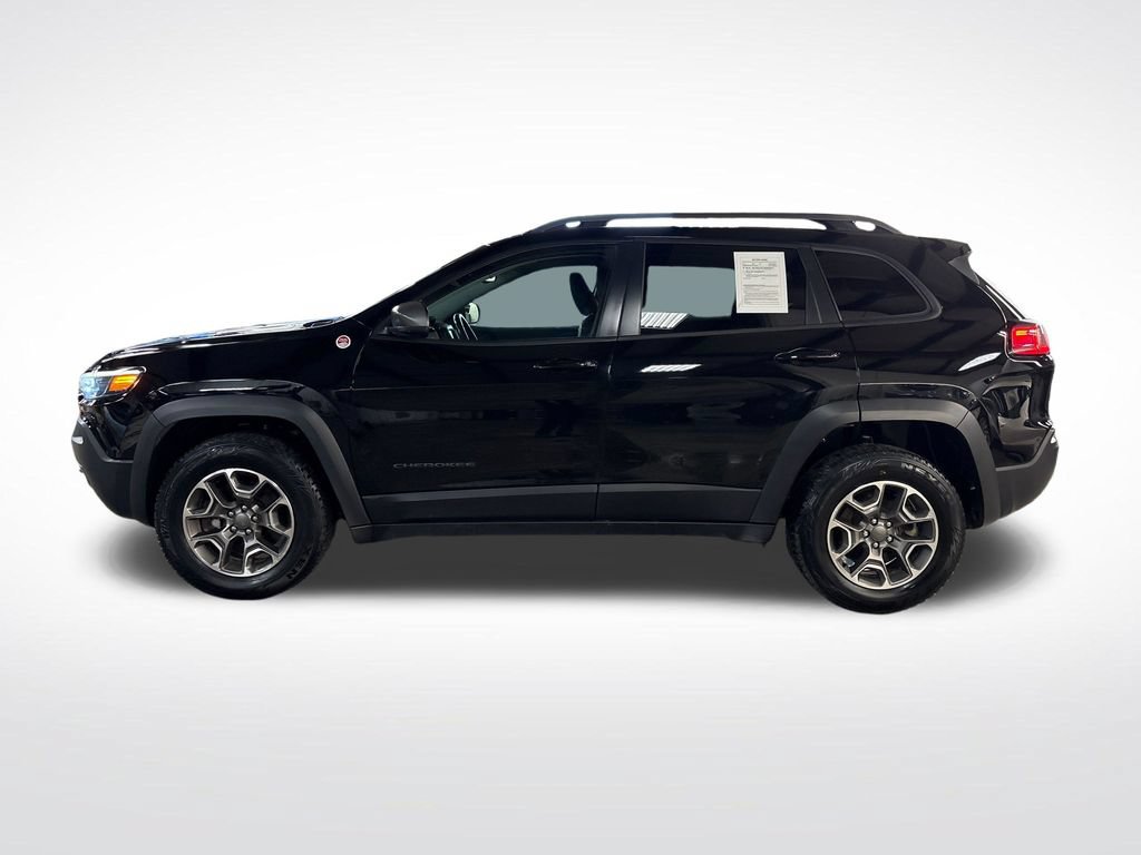 Used 2020 Jeep Cherokee Trailhawk w/ Cold Weather Group AWD/4WD image 2