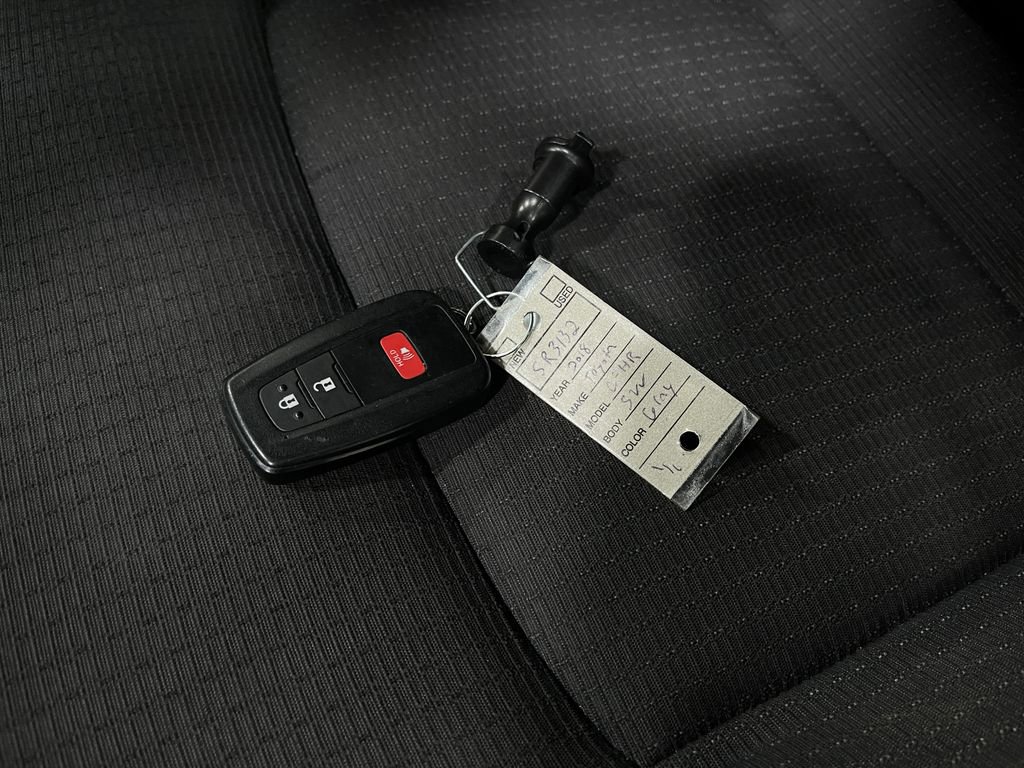 Used 2018 Toyota C-HR XLE image 35