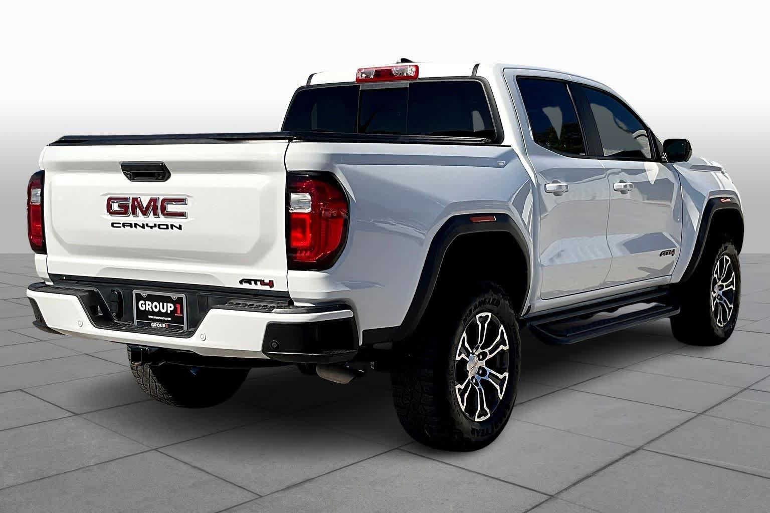Used 2023 GMC Canyon AT4 w/ AT4 Premium Package AWD/4WD image 13
